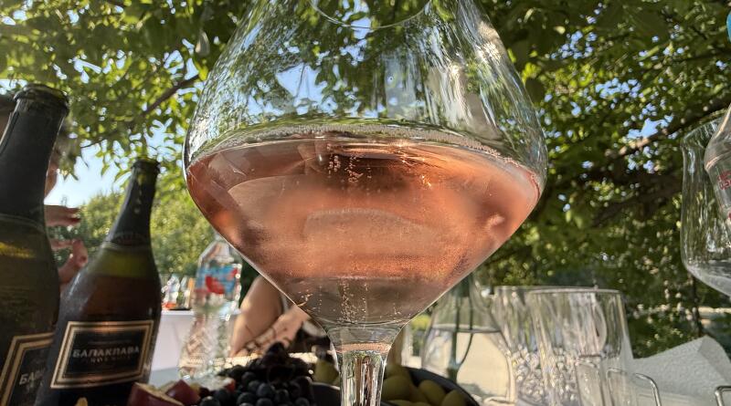 Летний вечер в Севастополе. Вино и море img-16223