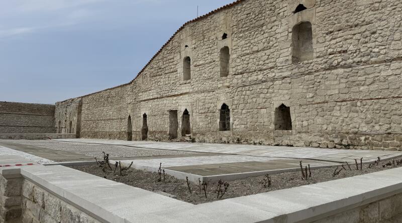 Бахчисарай. Крымское Ханство и пещерный город Чуфут-Кале img-16373