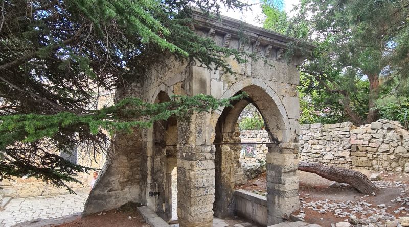 Древние храмы Старого города - обзорная экскурсия по Феодосии img-12362