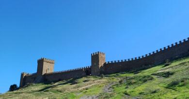 По следам итальянцев в страну Солнца : Судак и Новый Свет img-16082