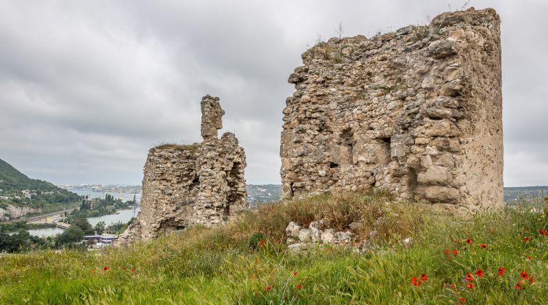 Древний Инкерман. Завод марочных вин, крепость, монастырь. img-9656