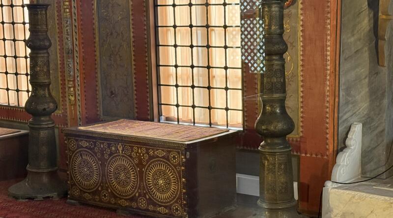 Бахчисарай. Крымское Ханство и пещерный город Чуфут-Кале img-16388