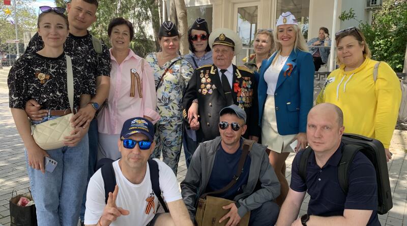 Пешеходная экскурсия по площади Нахимова img-16290