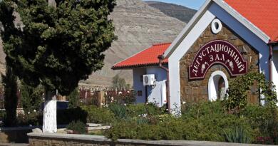 Восточный Крым. К морю, солнцу и вину... img-16345