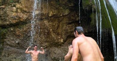 Каменные идолы горы Демерджи и купание в водопаде Джур Джур