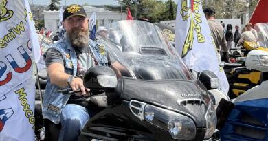 Пешеходная экскурсия по площади Нахимова img-16291