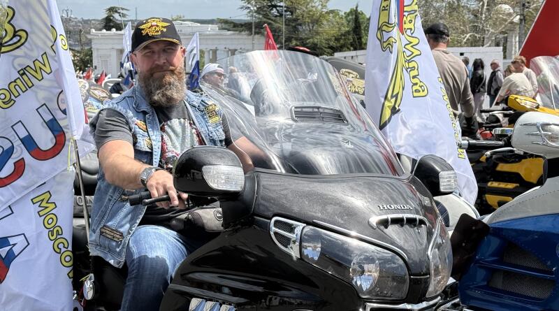 Пешеходная экскурсия по площади Нахимова img-16291