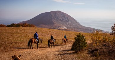 Конные прогулки в горах над Гурзуфом img-10443