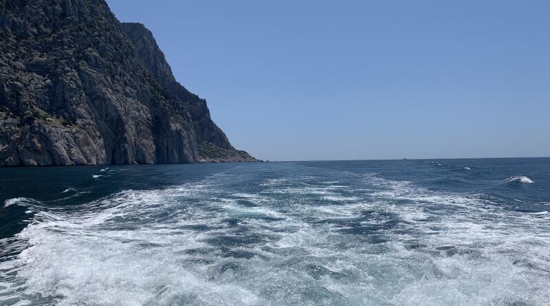 Феодосия вдоль и поперек. Морская прогулка к вулкану Карадаг. img-16090