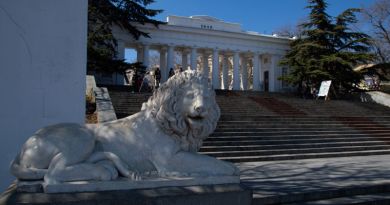 Три столицы: Бахчисарай, Севастополь, Ялта. img-12660