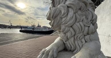 Пешеходная экскурсия по площади Нахимова img-16242