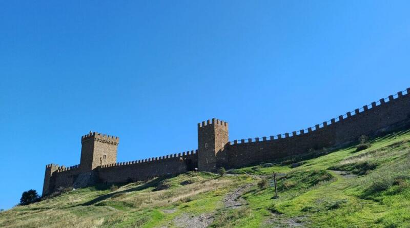 По следам итальянцев в страну Солнца : Судак и Новый Свет img-16173