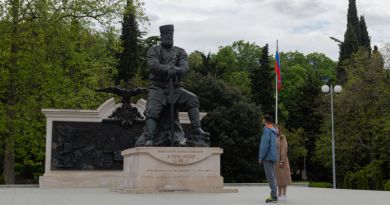 Три дворца: Массандровский, Ливадийский и Воронцовский. img-14803