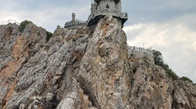 Два дворца - Воронцовский  &  Ливадийский, замок Ласточкино гнездо и морская прогулка в Ялте img-16183