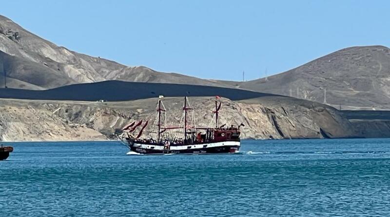 Феодосия вдоль и поперек. Морская прогулка к вулкану Карадаг. img-16088