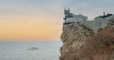 Три дворца: Ливадийский, Воронцовский, замок Ласточкино гнездо. img-16355