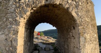 Инкерман: пещерный монастырь, средневековая крепость и завод марочных вин. img-16285