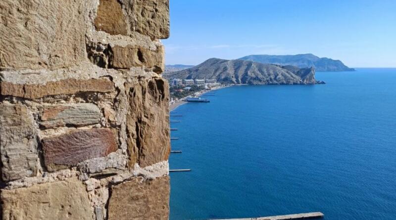 По следам итальянцев в страну Солнца : Судак и Новый Свет img-16175