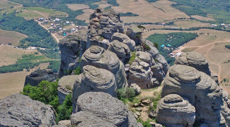 Каменные идолы горы Демерджи (путешествие через весь Крымский полуостров) img-15224