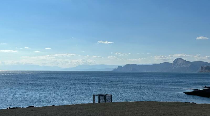 Феодосия вдоль и поперек. Морская прогулка к вулкану Карадаг. img-16096