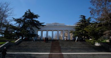 Три столицы: Бахчисарай, Севастополь, Ялта. img-12661